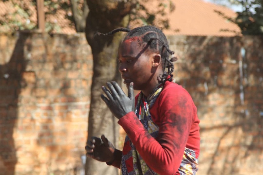 Danseuse-congolaise-SARAH MUKADI